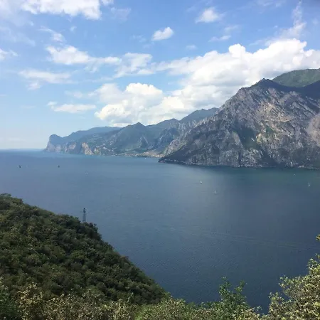 Casa Con Vista - Tra E Monti